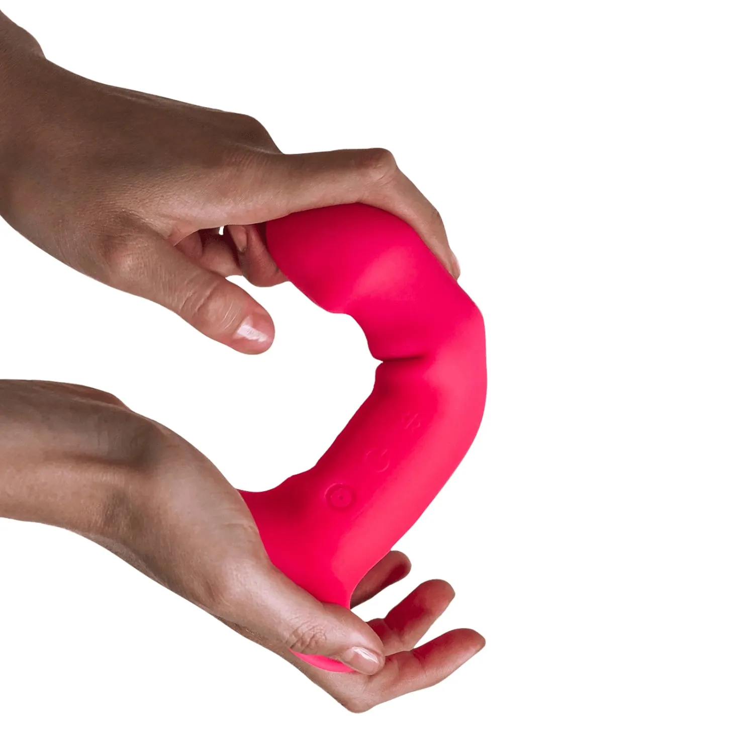 Vibrirajući dildo 17 cm - Hitsens 2 Vibe Vibrirajući dildo 17 cm - Hitsens 2 Vibe prikazan u ruci gdje je vidljivo svojstvo fleksibilnosti materijala.